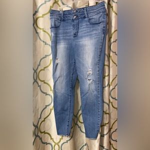 Maurices jeans. Size large